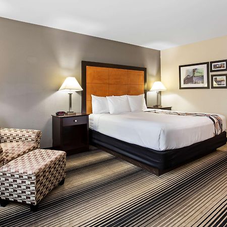 Best Western Plus Hyde Park Chicago Hotel Esterno foto