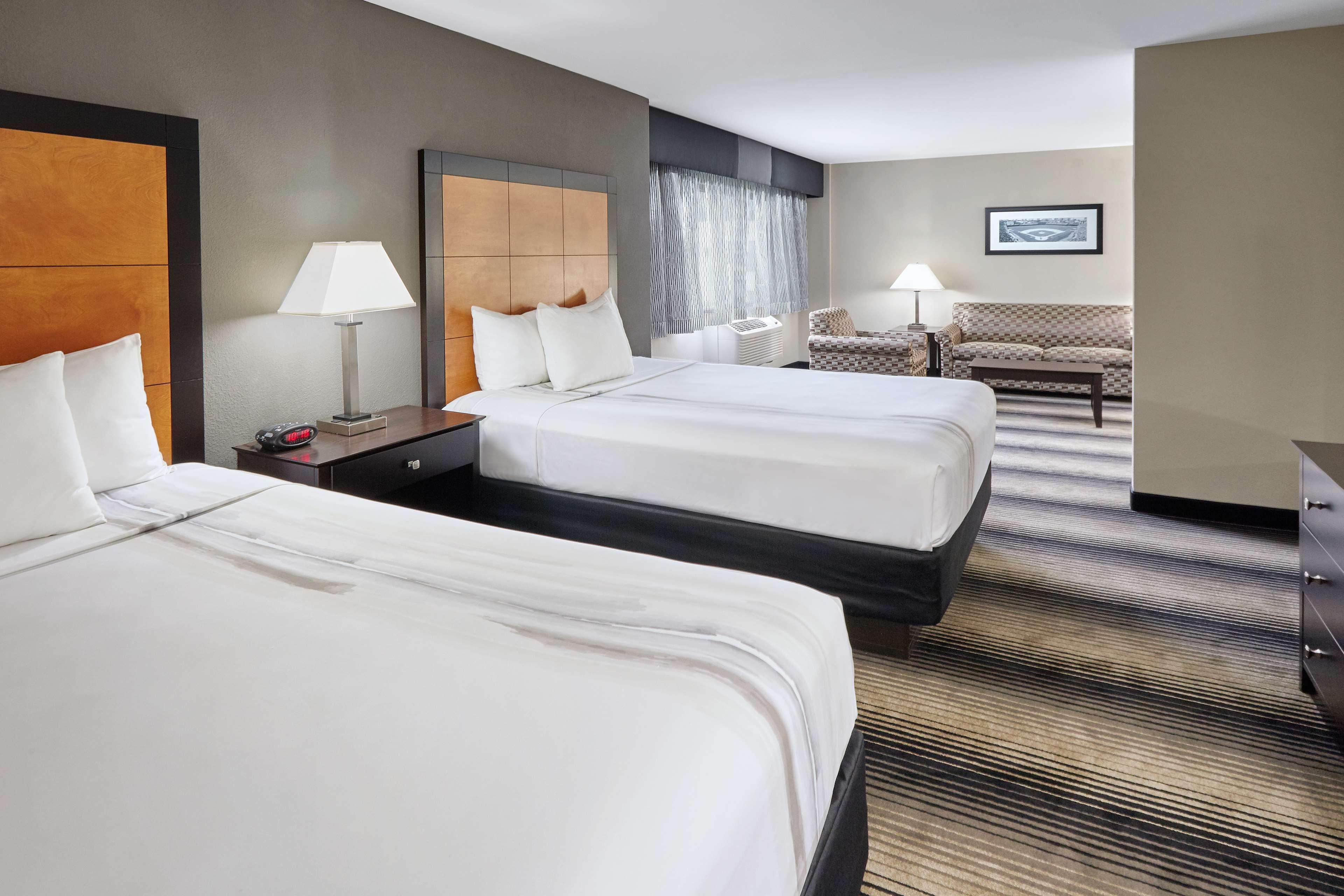 Best Western Plus Hyde Park Chicago Hotel Esterno foto